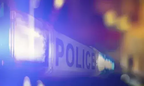 దారుణం.. ప్రేమించడం లేదని 15 ఏళ్ల బాలికను.. నాటు తుపాకీతో కాల్చి హత్య