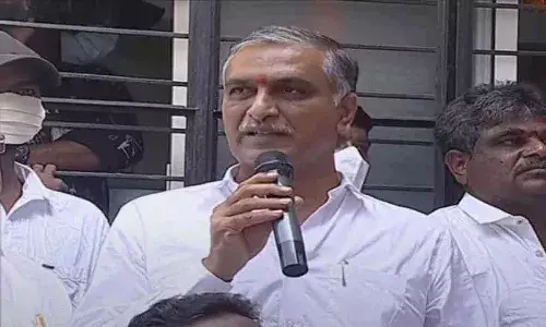 జాగ్రత్తగా ఉంటే.. ఒమిక్రాన్ మన వద్దకు రాదు: ఆరోగ్య శాఖ మంత్రి హరీశ్రావు