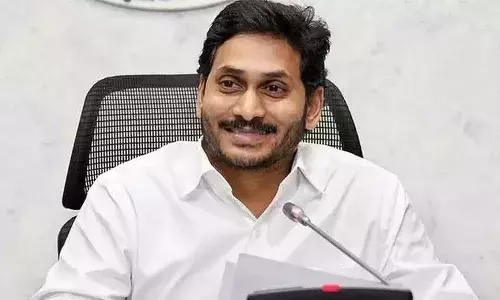 ఉద్యోగులకు తీపి కబురు.. పీఆర్సీపై సీఎం జగన్ కీలక ప్రకటన