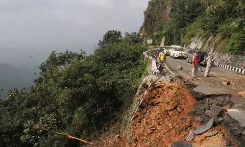 తిరుమలకు మూడవ ఘాట్ రోడ్డు ఆలోచన మంచిదే.. తిరుమలకు లింకు రోడ్డు ద్వారా అనుమతి