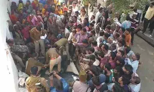 భర్తపై అనుమానం.. కొడవలితో ముగ్గురు పిల్లలను నరికి చంపి.. ఉరేసుకుని భార్య ఆత్మహత్య