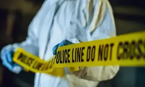 దారుణం.. గర్భిణి సోదరి తల నరికి.. తలతో సెల్ఫీలు దిగిన 18 ఏళ్ల బాలుడు