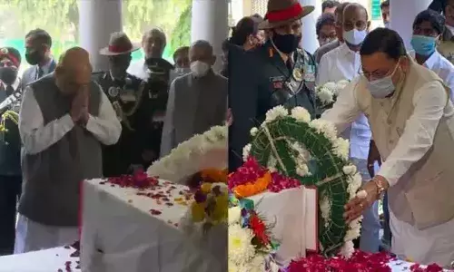 బిపిన్ రావ‌త్ దంప‌తుల‌కు ప‌లువురు ప్ర‌ముఖుల నివాళి