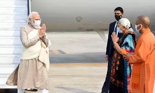 వారణాసిలో అడుగుపెట్టిన ప్రధాని మోదీ
