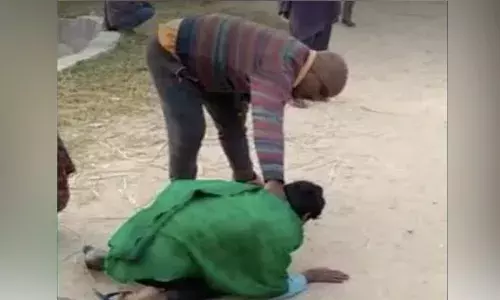 ఓటు వేయలేదని.. మహాదళిత్ వర్గానికి చెందిన ఇద్దరు యువకులను