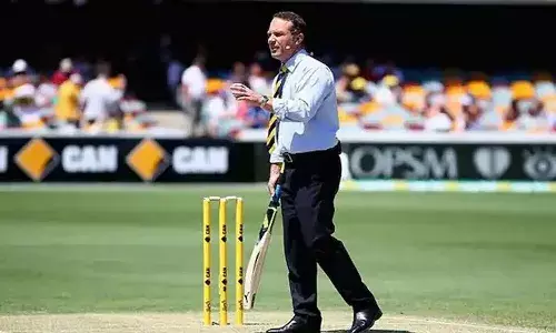 అప్పుడు విమానం బాత్ రూమ్ లో నిర్బంధించారు.. ఇప్పుడు అరెస్ట్.. ఆ క్రికెట్ లెజెండ్ వివాదాల పుట్ట