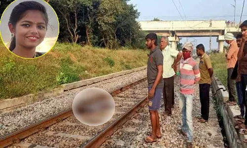 విషాదం.. మార్కులు తక్కువగా వచ్చాయని ఇంటర్ విద్యార్థిని ఆత్మహత్య