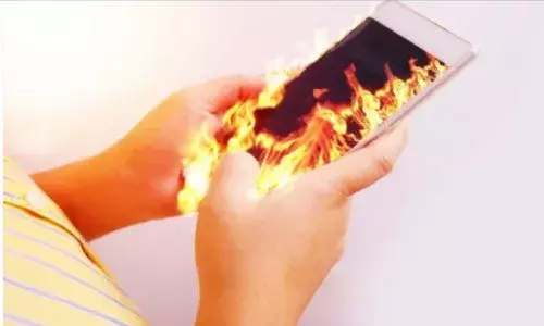 ఆన్‌లైన్‌ క్లాసులు వింటుండ‌గా పేలిన ఫోన్‌.. పూర్తిగా ఛిద్రమైన‌ విద్యార్థి నోరు, ముక్కు