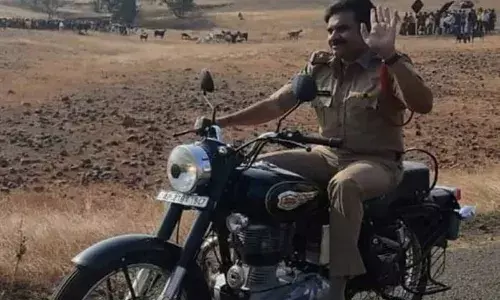 భీమ్లా నాయక్ బైక్ రైడ్… వీడియో వైరల్