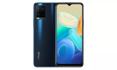 డ్యూయల్ రియర్ కెమెరాస్ తో లాంఛ్ అయిన Vivo Y32 మొబైల్ ఫోన్