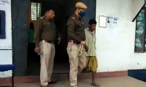 ముగ్గురు చిన్నారులపై 50 ఏళ్ల వ్యక్తి అత్యాచారం.. ప్రలోభ పెట్టి తన ఇంటికి తీసుకెళ్లి