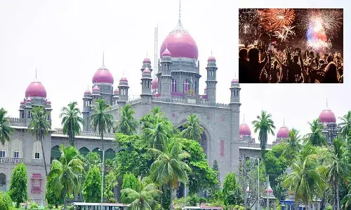 క్రిస్మస్, న్యూ ఇయర్ వేడుకలపై తెలంగాణ హైకోర్టు కీలక ఆదేశాలు