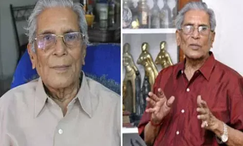 సినీ పరిశ్రమలో మరో విషాదం.. ప్రముఖ దర్శకుడు కన్నుమూత