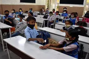 కరోనా కలకలం.. నవోదయ స్కూల్లో మరో 29 మంది విద్యార్థులకు పాజిటివ్ కరోనా కలకలం.. నవోదయ స్కూల్లో మరో 29 మంది విద్యార్థులకు పాజిటివ్