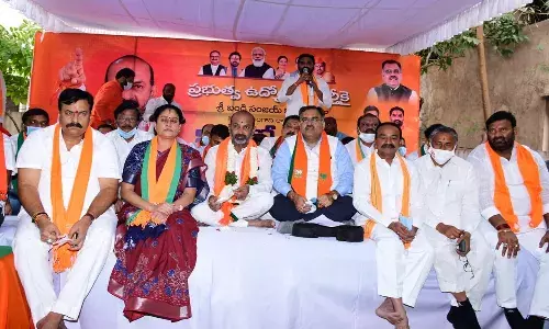 ప్రారంభమైన నిరుద్యోగ దీక్ష.. నోటిఫికేషన్లు విడుదల చేయాలని డిమాండ్