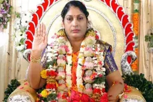 కొత్త అమ్మోరు అన్నపూరణి ప్రత్యక్షం.. ఆమె ఆదిశక్తి అవతారమట..! కొత్త అమ్మోరు అన్నపూరణి ప్రత్యక్షం.. ఆమె ఆదిశక్తి అవతారమట..!