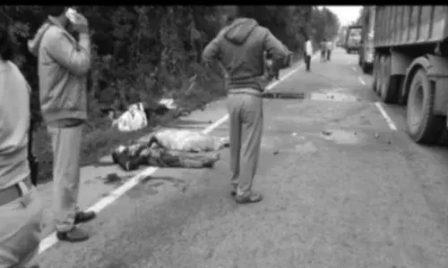 చిత్తూరు జిల్లాలో ఘోర రోడ్డు ప్రమాదం.. ఇద్దరు దుర్మరణం, ఇద్దరి పరిస్థితి విషమం