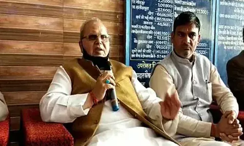 మోదీ ఓ అహంకారి అంటూ సంచలన వ్యాఖ్యలు చేసిన గవర్నర్