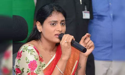 ఏపీలో పార్టీ పెట్టకూడదని రూల్ ఏం లేదు కదా?: వైఎస్ షర్మిల