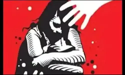 21 ఏళ్ల యువతిపై సామూహిక అత్యాచారం.. ముగ్గురు అరెస్ట్
