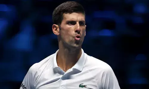 టెన్నిస్ స్టార్కు షాక్.. వీసా రద్దు.. 8 గంటలు ఎయిర్పోర్టులోనే