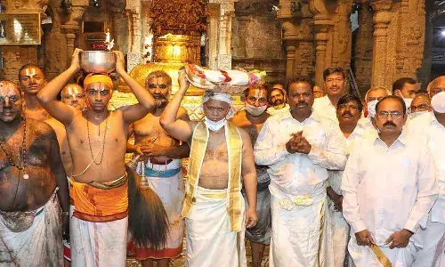 తిరుమల శ్రీవారి ఆలయంలో.. వైభవంగా కోయిల్‌ ఆళ్వార్‌ తిరుమంజనం