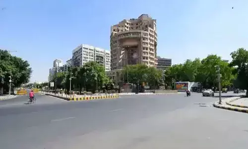 పెరుగుతున్న కేసులు.. ప్రైవేట్ కార్యాలయాలు, రెస్టారెంట్లు మూసివేయాలని ఆదేశం..