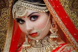 షాకిచ్చిన పసిడి.. తెలుగు రాష్ట్రాల్లో పెరిగిన బంగారం ధర షాకిచ్చిన పసిడి.. తెలుగు రాష్ట్రాల్లో పెరిగిన బంగారం ధర