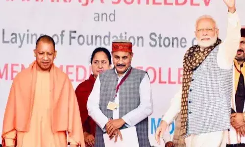 యోగి ఆదిత్యనాథ్కు మరో షాక్ : 24 గంటల్లో రెండో మంత్రి రాజీనామా
