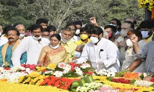 తెలుగు జాతి ఉన్నంత వరకు.. ప్రజల హృదయాల్లో ఎన్టీఆర్ : బాలకృష్ణ