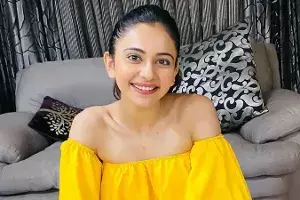 అమ్మడివి ఏడు సినిమాలు రిలీజ్ కు రెడీగా ఉన్నాయట అమ్మడివి ఏడు సినిమాలు రిలీజ్ కు రెడీగా ఉన్నాయట