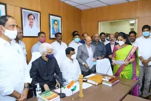 ఎమ్మెల్సీగా కల్వకుంట్ల కవిత ప్రమాణ స్వీకారం ఎమ్మెల్సీగా కల్వకుంట్ల కవిత ప్రమాణ స్వీకారం