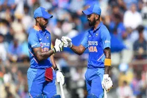 చావో రేవో.. టాస్ గెలిచి బ్యాటింగ్ ఎంచుకున్న భారత్.. ప్రస్తుతం 26/0 చావో రేవో.. టాస్ గెలిచి బ్యాటింగ్ ఎంచుకున్న భారత్.. ప్రస్తుతం 26/0