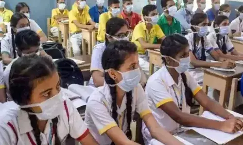 త్వరలోనే తెరచుకోనున్న పాఠశాలలు