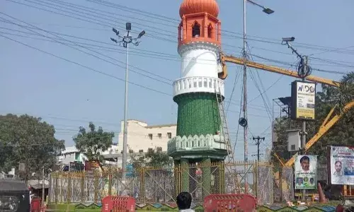 జిన్నా టవర్కు త్రివర్ణ పతాకం రంగులు.. గుంటూరులో వివాదం.!