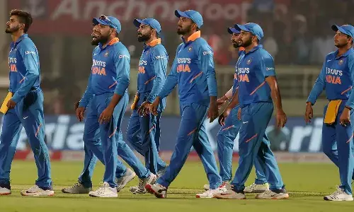 విండీస్తో సిరీస్కు ముందు టీమ్ఇండియాకు షాక్.. ముగ్గురు ఆటగాళ్లకు పాజిటివ్