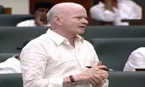 పార్లమెంట్‌లో ఒక్కసారిగా కుప్పకూలిన వైసీపీ ఎంపీ.. హుటాహుటిన ఆస్పత్రికి తరలింపు