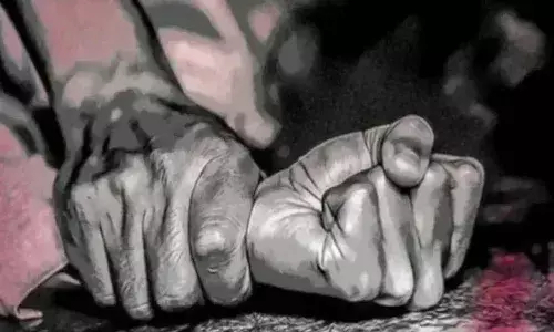 వాష్రూమ్కి తీసుకెళ్లి.. 11 ఏళ్ల బాలికపై అత్యాచారం.. నిందితుడు అరెస్ట్