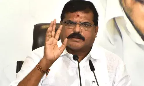 ప్రత్యేక హోదా, మూడు రాజధానుల పై మంత్రి బొత్స కీలక వ్యాఖ్యలు