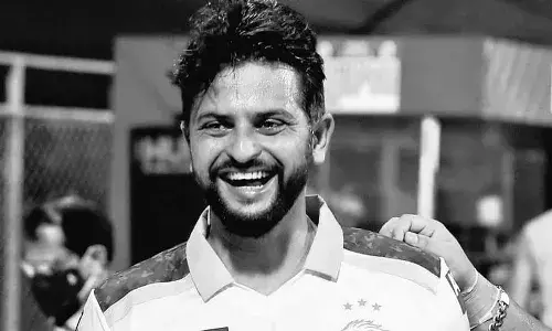 సురేష్ రైనాను తీసుకోకపోవడంతో.. ఫ్యాన్స్ చాలా బాధపడుతున్నారుగా..!