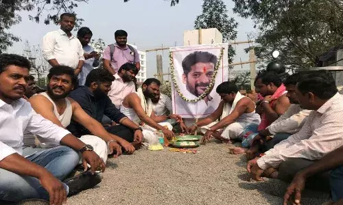 తెలంగాణ కాంగ్రెస్ చీఫ్ రేవంత్ రెడ్డికి పిండ ప్రదానం.!