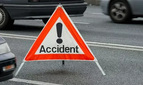 స్నేహితుడి పెళ్లికి వెళ్లి వస్తుండగా ప్రమాదం.. ముగ్గురు మృతి