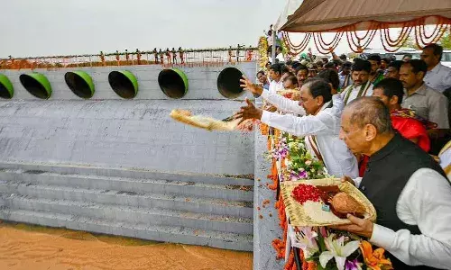 మల్లన్న సాగర్‌ రిజర్వాయర్‌.. తెలంగాణ ప్రజలకు అంకితం: సీఎం కేసీఆర్‌