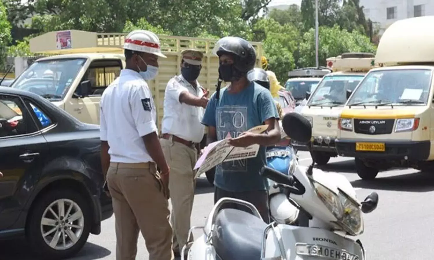 వాహనదారులకు భారీ ఊరట.. పెండింగ్‌ చలాన్లకు వన్‌ టైమ్‌ డిస్కౌంట్‌.!