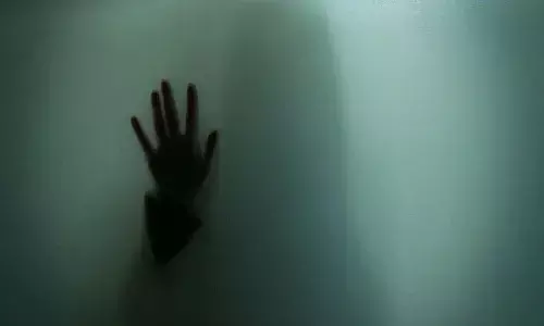 స్కూల్ టీచర్పై అత్యాచారం.. ఇద్దరు అరెస్ట్