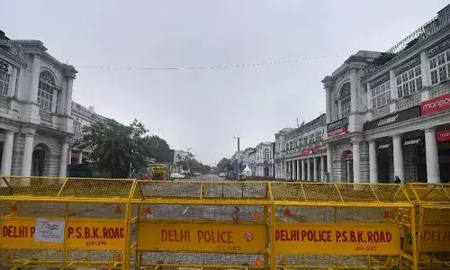 కోవిడ్ నిబంధనల సడలింపు.. ఆఫ్లైన్లో పాఠశాలలు