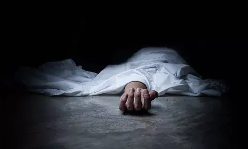 స్నేహితుల ముందు తండ్రి మందలించాడని.. విషం తాగిన 13 ఏళ్ల బాలిక