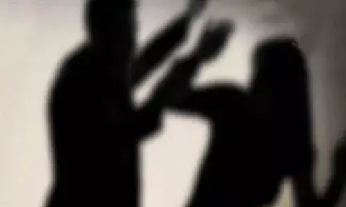 మానవబాంబుగా మారి భార్యనే పేల్చేసిన భర్త