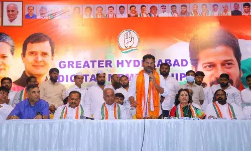 కేసీఆర్ భయపడుతున్నారు.. వంద మంది పీకే లు, ప్రకాష్ రాజ్ లు వచ్చినా..