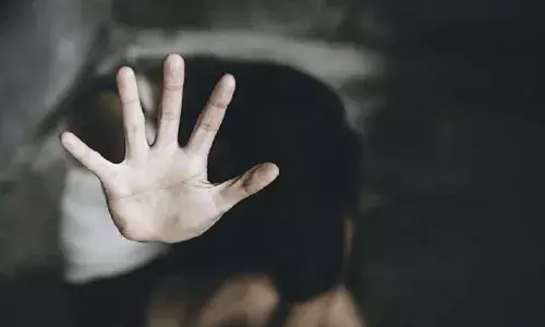 మైనర్ బాలికపై సామూహిక అత్యాచారం.. ప్రలోభపెట్టి అడవికి తీసుకెళ్లి..